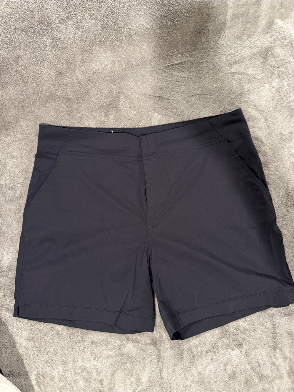 Columbia Black Women's Athletic Shorts Size 14 length 6in